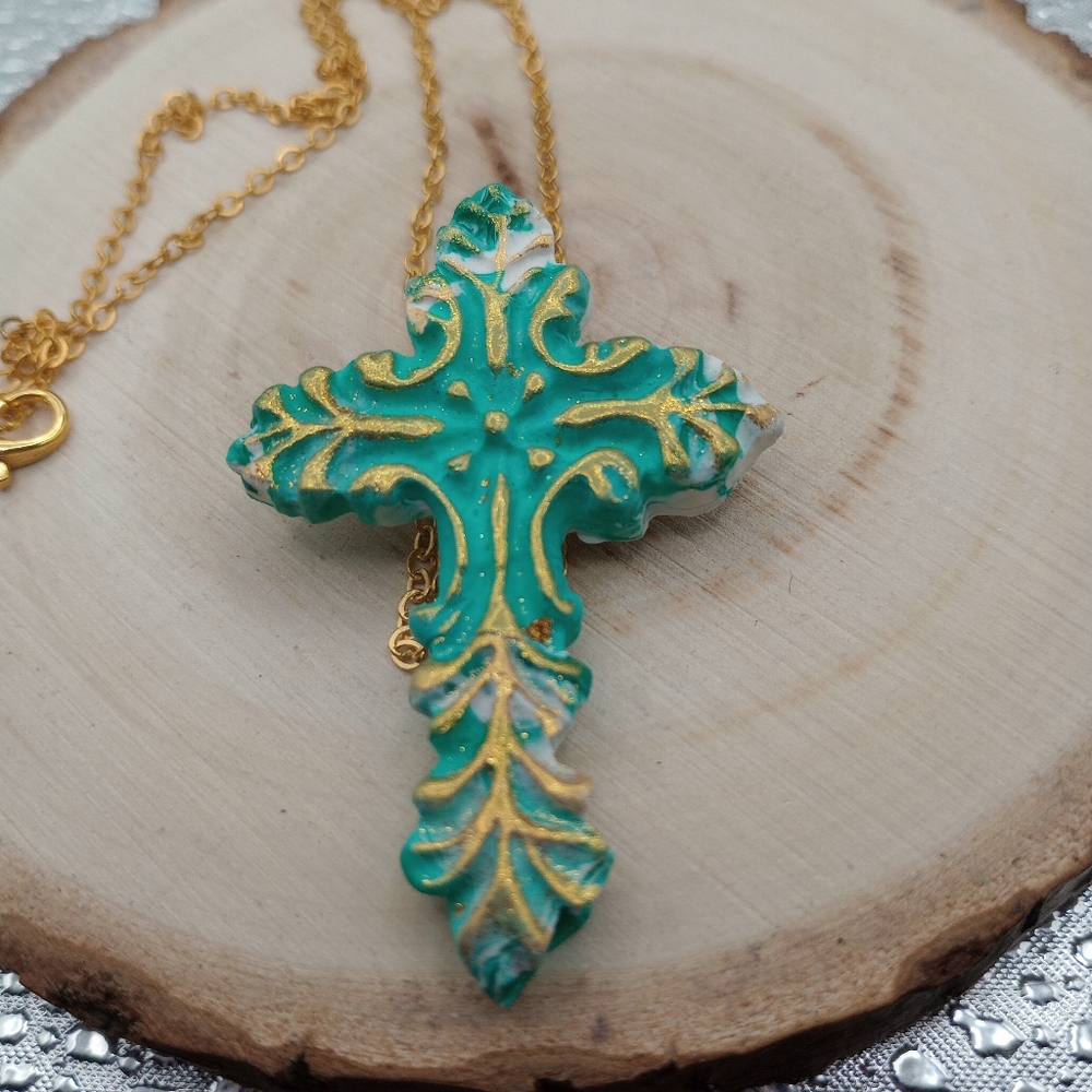 Handmade Green And Gold Cross Pendant Necklace
